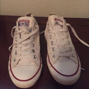 White converse size 8 women 6 men